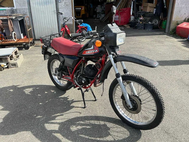 1982 cagiva 125 sxt motorfiets - afbeelding 24 van  29