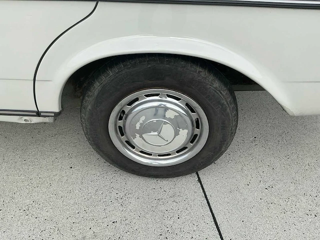 1982 mercedes benz w123 2.0l diesel oldtimer - afbeelding 2 van  68
