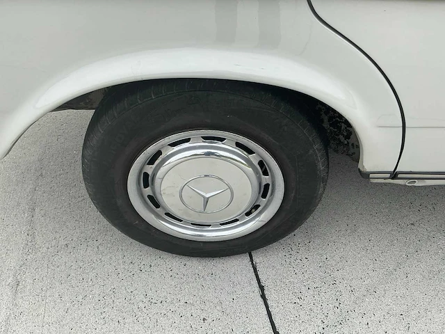 1982 mercedes benz w123 2.0l diesel oldtimer - afbeelding 3 van  68