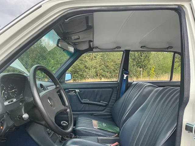 1982 mercedes benz w123 2.0l diesel oldtimer - afbeelding 7 van  68