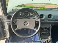 1982 mercedes benz w123 2.0l diesel oldtimer - afbeelding 19 van  68
