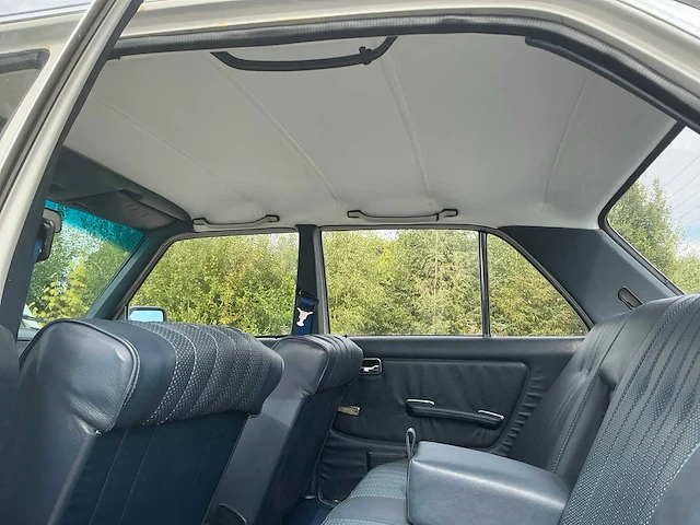1982 mercedes benz w123 2.0l diesel oldtimer - afbeelding 22 van  68