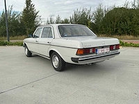1982 mercedes benz w123 2.0l diesel oldtimer - afbeelding 23 van  68