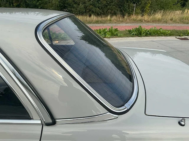 1982 mercedes benz w123 2.0l diesel oldtimer - afbeelding 58 van  68