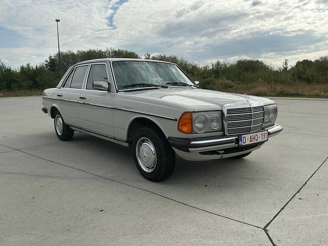 1982 mercedes benz w123 2.0l diesel oldtimer - afbeelding 66 van  68