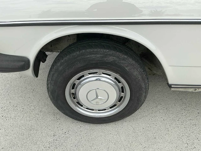 1982 mercedes benz w123 2.0l diesel oldtimer - afbeelding 68 van  68