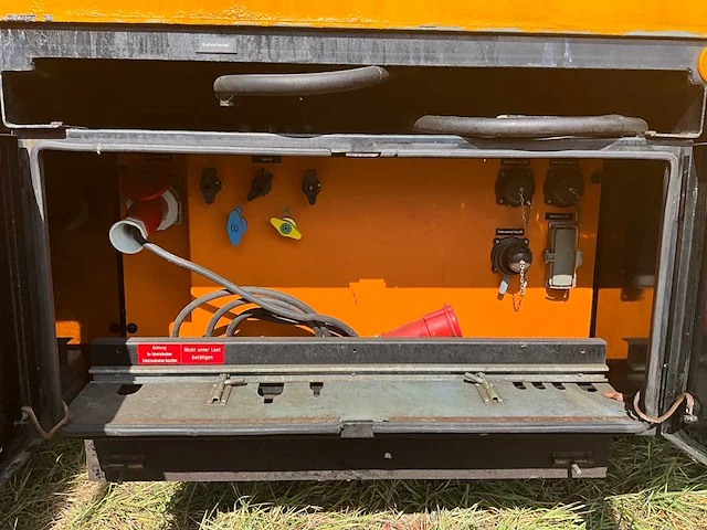 1982 vaupel gsa60/so noodstroomaggregaat op aanhangwagen - afbeelding 17 van  45