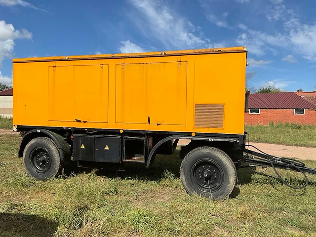 1982 vaupel gsa60/so noodstroomaggregaat op aanhangwagen - afbeelding 34 van  45