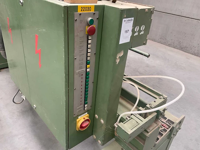 1982 weeke skm laden-boormachine- houtbewerking - houtbewerkingsmachines - afbeelding 7 van  8