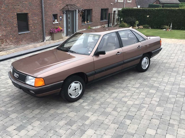 1983 audi 100 oldtimers > 15 - afbeelding 16 van  19
