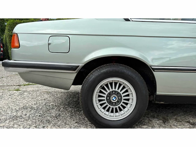 1983 bmw 316 oldtimer - afbeelding 31 van  39