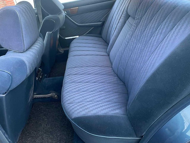 1983 mercedes- benz 380 se v8 oldtimer - afbeelding 7 van  22