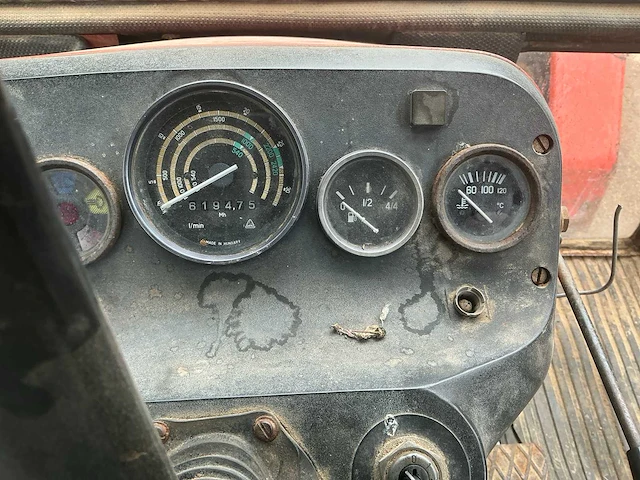 1983 zetor 7011 oldtimer tractor - afbeelding 4 van  17