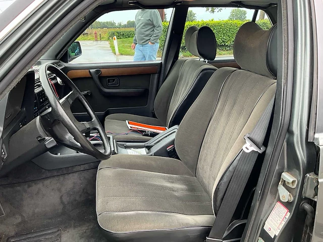 1984 bmw 725 oldtimer - afbeelding 15 van  38
