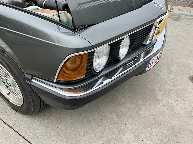 1984 bmw 725 oldtimer - afbeelding 29 van  38