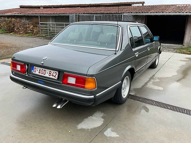 1984 bmw 725 oldtimer - afbeelding 8 van  38