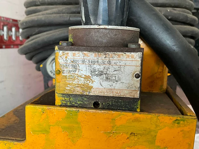 1984 flutec öka-l2/2.1/380-50 hydraulisch aggregaat - afbeelding 16 van  18