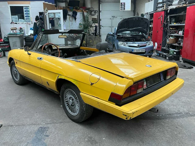 1985 alfa romeo spider junior oldtimer - afbeelding 19 van  25