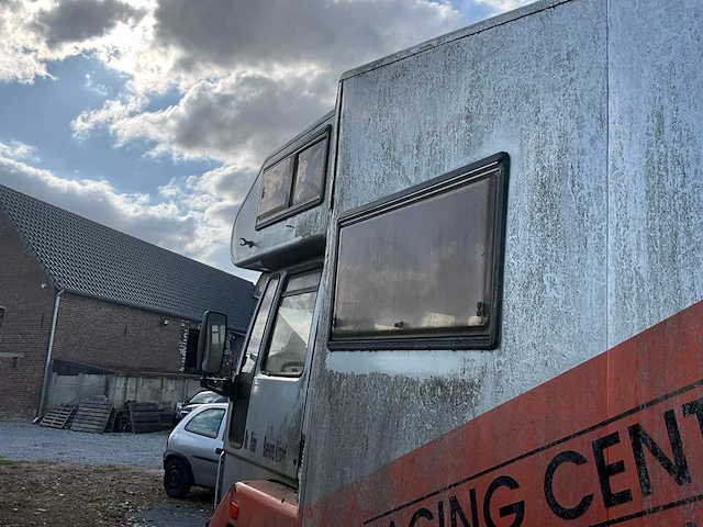 1985 ford kampeerwagen - afbeelding 2 van  23