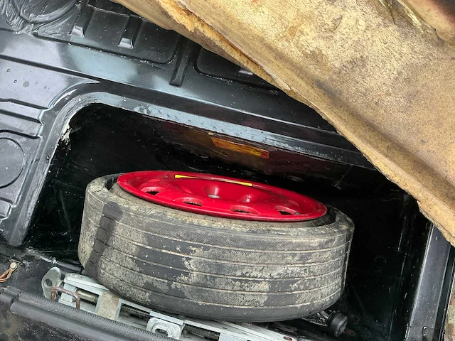 1985 porsche 944 met turbokit - afbeelding 21 van  33