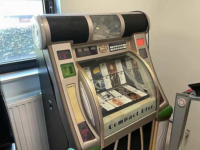1985 seeburg eusc2 jukebox - afbeelding 2 van  5