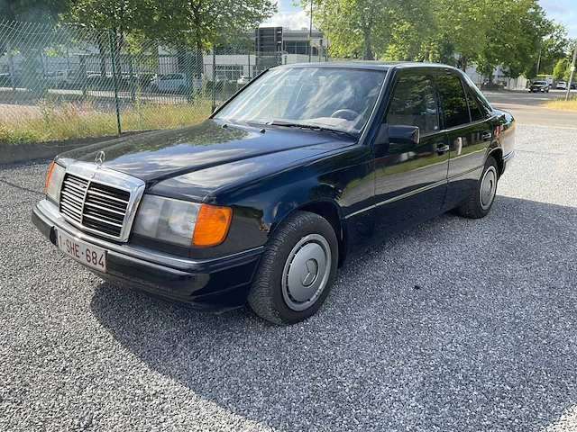1986 mercedes-benz 250 oldtimer - afbeelding 1 van  21