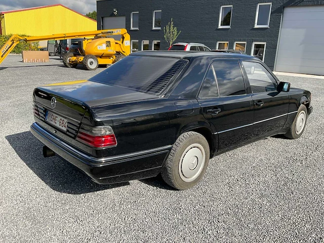 1986 mercedes-benz 250 oldtimer - afbeelding 17 van  21
