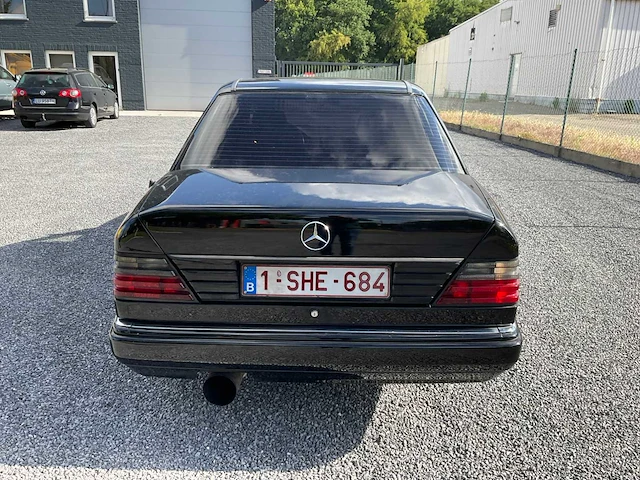 1986 mercedes-benz 250 oldtimer - afbeelding 18 van  21