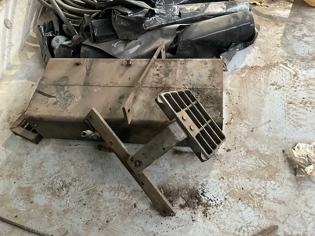 1987 deutz-fahr dx6.10 vierwielaangedreven landbouwtractor - afbeelding 24 van  30