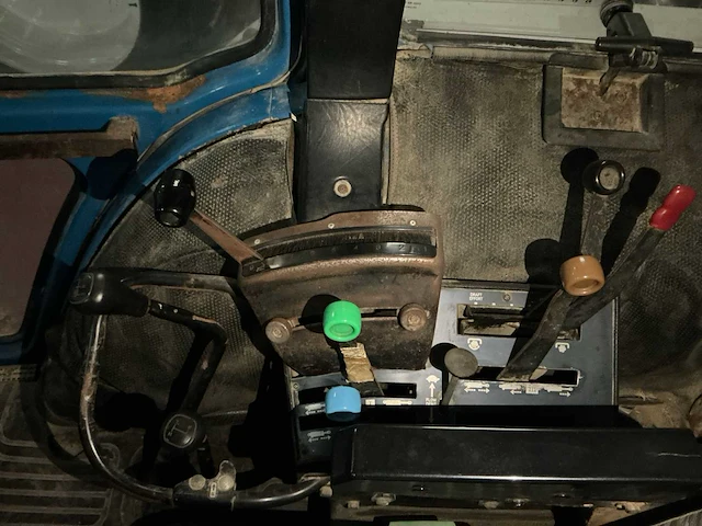 1987 ford tw-35 vierwielaangedreven landbouwtractor - afbeelding 29 van  33