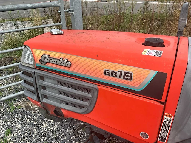 1987 granbia gb18 minitractor met 2020 bel-agro bx42 hakselaar - afbeelding 2 van  15