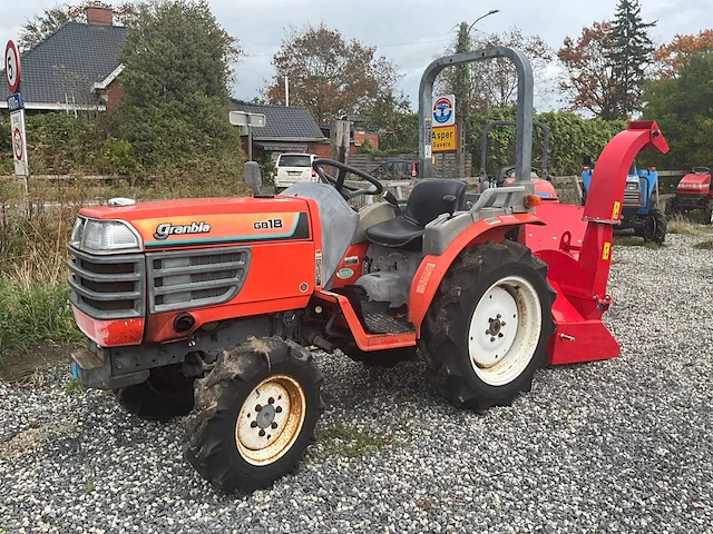 1987 granbia gb18 minitractor met 2020 bel-agro bx42 hakselaar - afbeelding 1 van  15