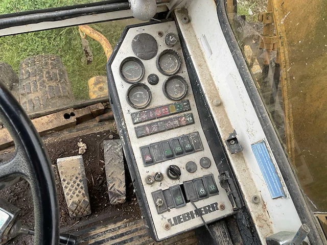 1987 liebherr a9003 banden graafmachine - afbeelding 6 van  20