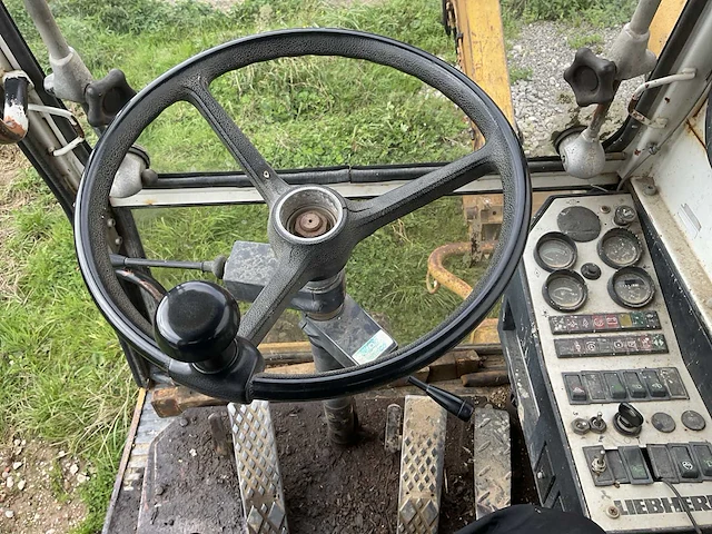 1987 liebherr a9003 banden graafmachine - afbeelding 9 van  20