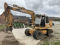 1987 liebherr a9003 banden graafmachine