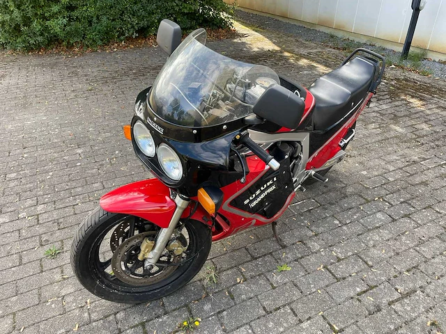 1987 suzuki gsx r1100 - afbeelding 1 van  14