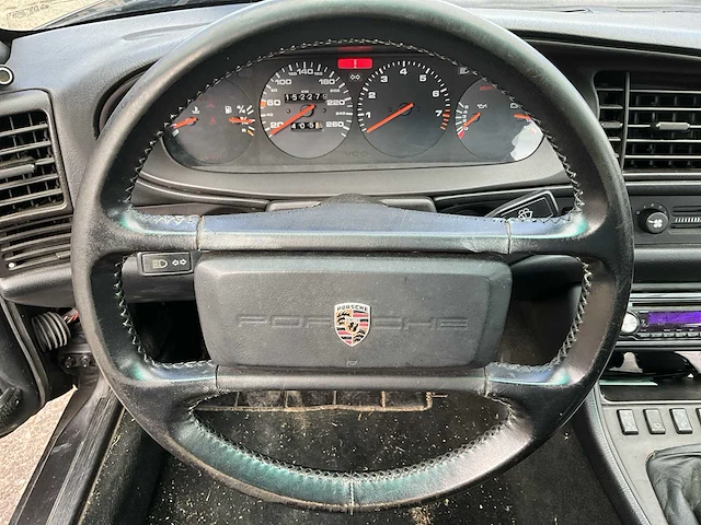 1988 - porsche 944 s - oldtimer - afbeelding 24 van  43