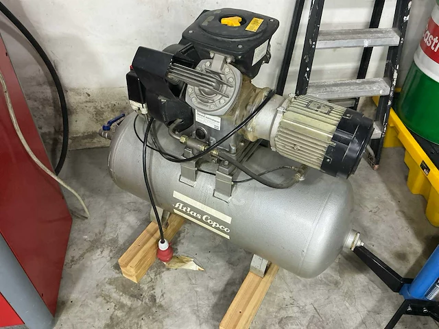 1988 atlas copco le06 luchtcompressor - afbeelding 1 van  6