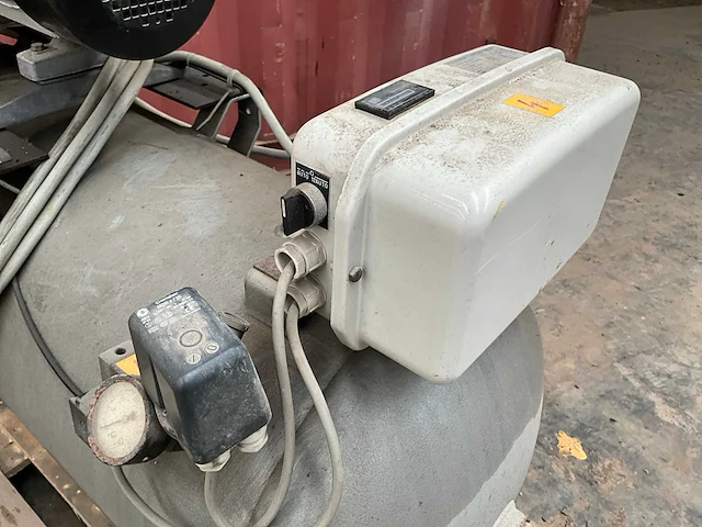 1988 atlas copco lt8 zuigercompressor - afbeelding 8 van  13