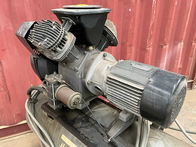 1988 atlas copco lt8 zuigercompressor - afbeelding 10 van  13