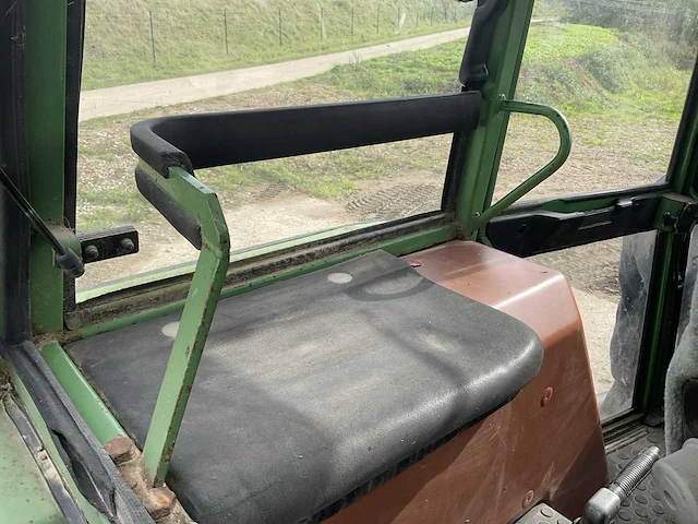 1988 fendt 304ls farmer turbomatik tweewielaangedreven landbouwtractor - afbeelding 10 van  25