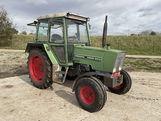 1988 fendt 304ls farmer turbomatik tweewielaangedreven landbouwtractor - afbeelding 12 van  25