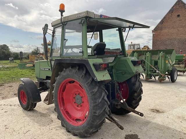1988 fendt 304ls farmer turbomatik tweewielaangedreven landbouwtractor - afbeelding 22 van  25
