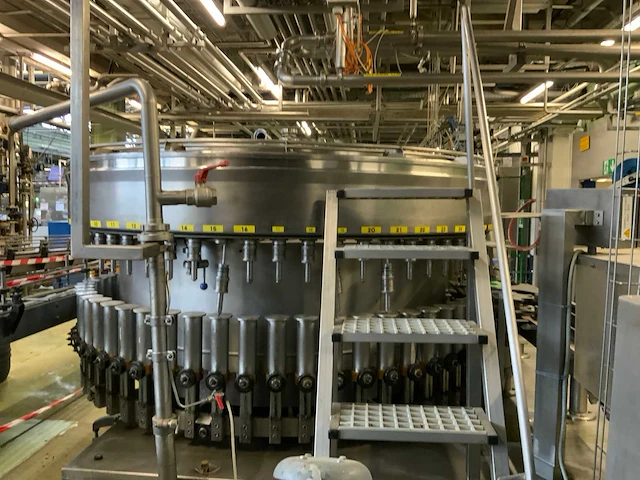 1988 kammann 4,23,05 flessen- opzet en vulmachine - afbeelding 9 van  14