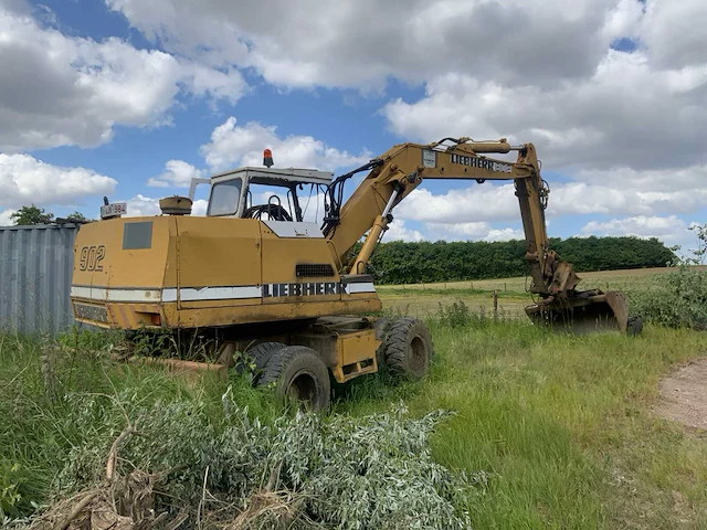 1988 liebherr a 902 banden graafmachine - afbeelding 9 van  15