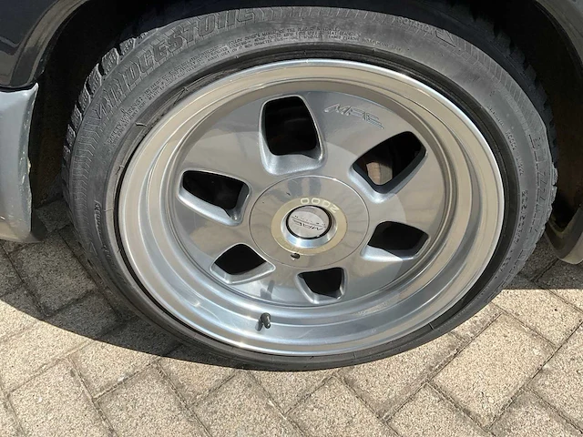 1988 mercedes 260e oldtimer 6 cilinder - afbeelding 18 van  59