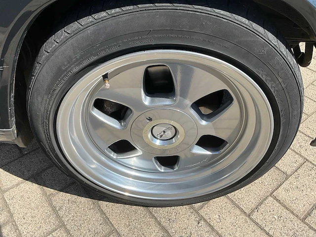 1988 mercedes 260e oldtimer 6 cilinder - afbeelding 19 van  59