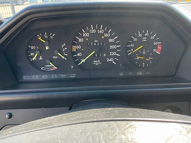 1988 mercedes 260e oldtimer 6 cilinder - afbeelding 34 van  59
