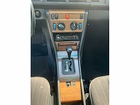 1988 mercedes 260e oldtimer 6 cilinder - afbeelding 35 van  59
