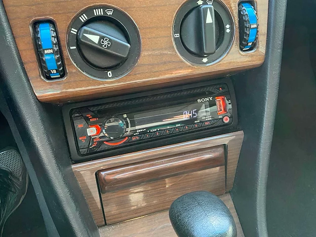 1988 mercedes 260e oldtimer 6 cilinder - afbeelding 37 van  59